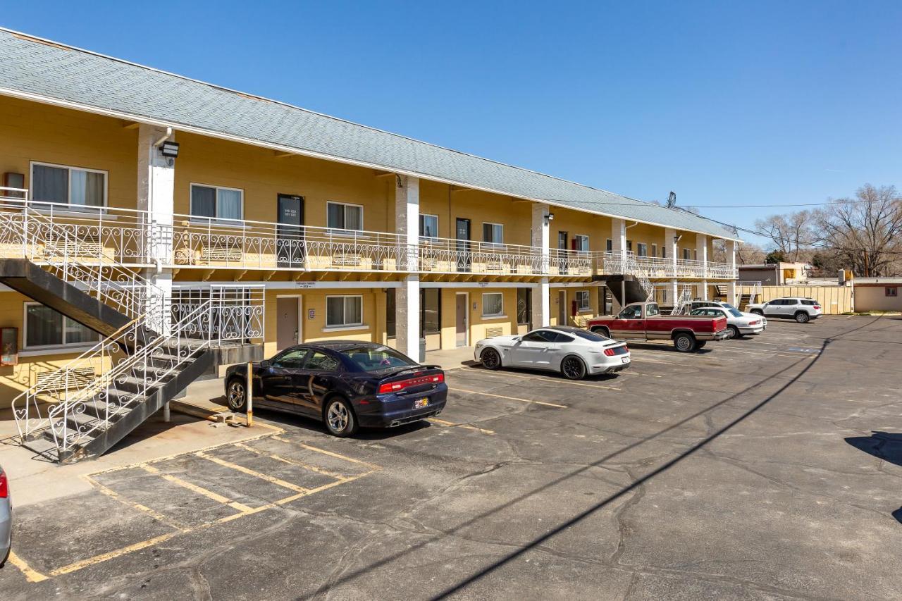 Stay Express Inn Элко Экстерьер фото